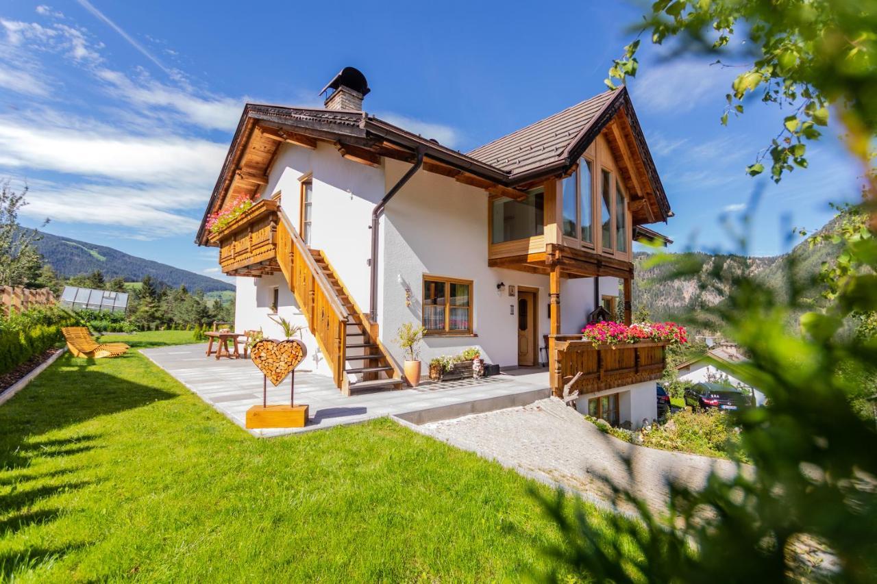 Apartment Dolomites Nest سان مارتينو-إن-باديا المظهر الخارجي الصورة