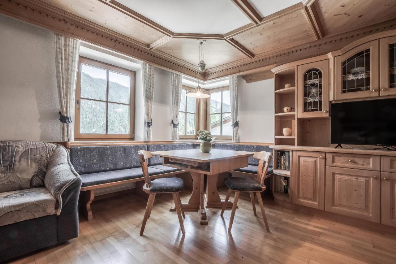 Apartment Dolomites Nest سان مارتينو-إن-باديا المظهر الخارجي الصورة